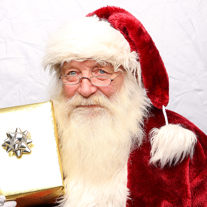 Santa Glenn with over 20 years of experience spreading holiday cheer in Northwest Missouri